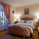 Logis - & Restaurant Le Gonfalon 3* Germigny-l'Eveque