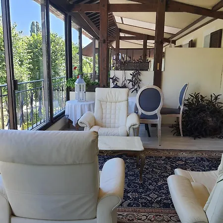 Hotel Logis - & Restaurant Le Gonfalon Germigny-l'Eveque