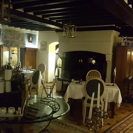 Hotel Logis - & Restaurant Le Gonfalon 3*