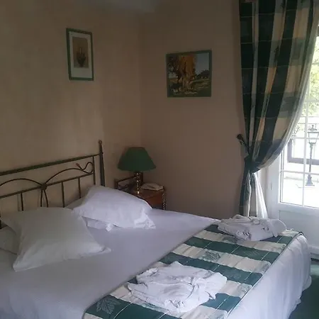 Logis - & Restaurant Le Gonfalon