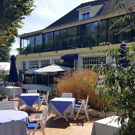 Logis - & Restaurant Le Gonfalon Germigny-l'Eveque